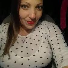 Valerie Crouch's Instagram, Twitter & Facebook