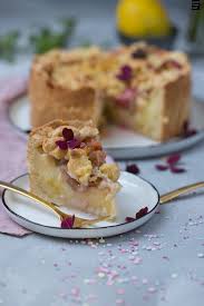 Rhabarber Pudding Kuchen Mit Streuseln Fraulein Meer Backt Rhabarber Pudding Pudding Kuchen Kuchen