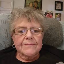 Niedlicher Schneemann + Weihnachtsbaum Winterurlaub PNG Clipart