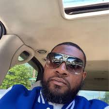 Notre Dame O-line is holding every play