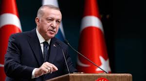 Koronavirüs vaka sayılarında tekrar ani bir yükselişin gözlemlenmesi sonucunda kısıtlamaların durumu merak edilmeye başlandı. Kabine Toplantisi Sona Erdi Cumhurbaskani Erdogan Konusuyor