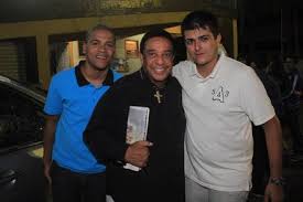 Find album reviews, stream songs, credits and award information for nova bis: Agnaldo Timoteo Comemora 75 Anos Com Missa Famosos Extra Online