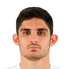 Он играет на позиции левый вингер. Goncalo Manuel Ganchinho Guedes Fifa 21 81 Prices And Rating Ultimate Team Futhead