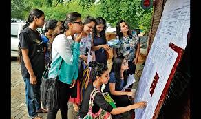 The campus of doon university is covered with lush greenery and ample nature all around. Delhi University Off Campus Colleges No Less Attractive Than On Campus Ones The Sunday Guardian Live