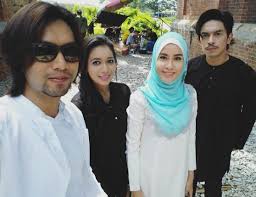 Read 27 reviews from the world's largest community for readers. Miss Banu Story Sinopsis Drama Cinta 11 Syarat