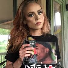 Bailey Holt's Instagram, Twitter & Facebook