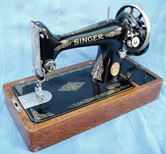Singer Sewing Machine 1920s And 1930s Design Singer Sewing Machine Vintage Singer Sewing Machine Sewing Machine