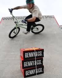 The last few weeks have been some of the most hectic ever, and @bennyetco  definitely saved my life. Training, riding, physio, shows, and all the  preparation for Paris left me with no