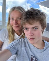 Moses Martin's Instagram, Twitter & Facebook