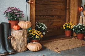 A well thought out and organised front yard design and landscaping should compliment the natural terrain of the land and enhance the general theme of the home. 13 Colorful Fall Decorating Ideas For Porches Patios And Yards