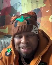 Jeezy puts us onto the untold story behind his hit record “Put On” ft.  Kanye West. Full clip in the comments 👇🏽