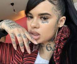 hand tattoos are so cute cute style e pinterest in 2021 face tattoos body tattoos hand tattoos