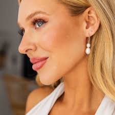 Elegant Abstract Pearl Drop Earring