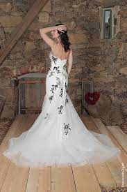 Bridesire bietet alle hochzeitskleider in mehr als 50 verschiedenen farben. Brautmodeoutlet Bautzen Brautmode Kollektionen