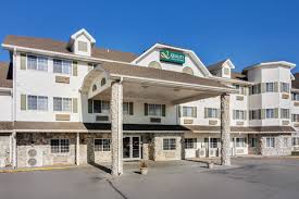 The distance by car is 140 km. Quality Inn Suites Hotel In Lincoln Ne Book Today