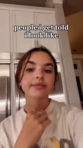 i truly dont see it but yall do somehow ig 😳 #lookalike #greenscreen  #addisonrae