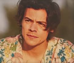 Harry styles, gucci and adorable pups? Harry For The Gucci Memoire D Une Odeur Fragrance Harry Styles Edward Styles Harry