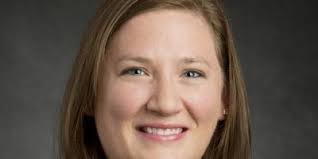 Laura Gerhold to receive campus award for advising