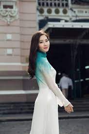 Đăng quang cuộc thi hoa hậu phu nhân thế giới người việt hơn hai tháng thì gặp lùm xùm, tuy nhiên, điều đó không ảnh hưởng nhiều đến hoa hậu thu hoài. Ä'áº·ng Thu Tháº£o Tha ThÆ°á»›t Ao Dai Tren Phá»' Ngoi Sao