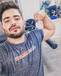 Vicky Brar's Instagram, Twitter & Facebook