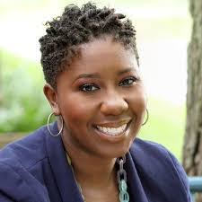 Jennifer Pollitt's Instagram, Twitter & Facebook