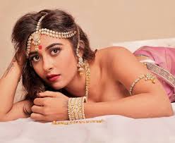Beautiful and stunning desi beauties of bollywood, indian films, television and modeling industry including simple girls and housewife. Pin On Bollywood Girls Of Heaven