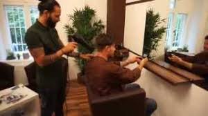 Besuch Beim Friseur Manner Haarschnitt Undercut Und Styling Youtube