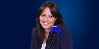 Tatiana silva meteo tf1 27 06 2020 2 météo france pour demain le mardi 23 meteo tf1 01 05 2020 midi carole gaessler en jupe et bottes juin 2020 tatiana silva meteo tf1 23. Tatiana Silva Weather Presenter Teller Report