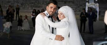 Gi̇ri̇ş 06.08.2005 09:58 güncelleme 06.08.2005 09:58. Bir Oglunu Daha Evlendirdi