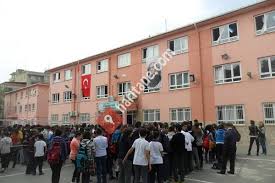 Vizyon markalaşmış, değer üreten ve ürettiği değerlerle çevresini olumlu şekilde etkileyen bir eğitim kurumu olmak. Cengiz Topel Ortaokulu Torbali