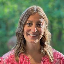 Julianne Brown's Instagram, Twitter & Facebook