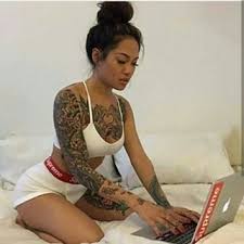 Image May Contain 1 Person Sitting Tattooed Girls Models Girl Tattoos Hot Tattoo Girls