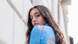 .di ieri ad amici, dove la bravissima ballerina giulia stabile ha avuto un problema. Amici Giulia Stabile Aiuta I Fan Il Video Sui Social