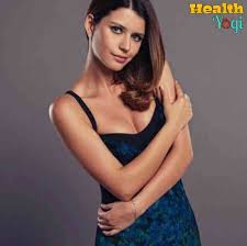 Beren saat backs hazal kaya in supporting lgbtq. Beren Saat Diet Plan And Workout Routine Health Yogi