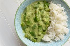 Gutes kann so unkompliziert sein! Grunes Spargelcurry Mit Kardamom Und Kokosmilch Magentratzerl De
