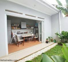 Pada rumah minimalis, keberadaan kanopi biasanya ada di area carport depan rumah, sebagai pelindung kendaraan yang ada di bawahnya. 6 Contoh Desain Dapur Terbuka Di Sisa Lahan Belakang Rumah Helloshabby Com Interior And Exterior Solutions