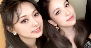 On may 5, 2015, she became a contestant on jyp's newest survival show, sixteen. Twice S Tzuyu And Mina Reveal Why They Don T Talk Much Koreaboo