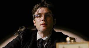 Striking irish actor cillian murphy was born in douglas, the oldest child of brendan murphy, who works for the irish department of education, and a he has three younger siblings. Cillian Murphy Podria Protagonizar Un Lugar En Silencio 2
