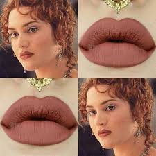 Tendencia en Labial Sunset Breezen 😍 Si te dijera que en Farmasi tenemos  el tono de labial que Rose usó en la película "El Titanic"? 🤎 Siii nuestro  labial Sunset Breezen es