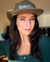 Meg Mcdonald's Instagram, Twitter & Facebook