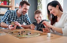 Al ser multijugador, tienes el aliciente de poder intentar crear alianzas con otras personas, además de traicionarlos o ser traicionados. Para Chicos Y Grandes 36 Juegos Para Pasar La Cuarentena Total En Casa Infobae