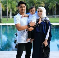 Mia ahmad was born in taiping, perak to a family of perak heritage with a distant pattani ancestry. Xrufjr17dnnkpm