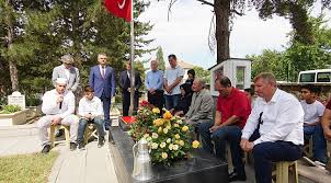 Acılarının ilk günkü gibi olduğunu belirten anne zehra yalçın da bu acı hiçbir şeyle ölçülerek gibi değil, allah kimseye göstermesin. Sehit Aybuke Ogretmen Kabri Basinda Anildi Guncel