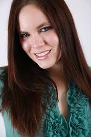 Lynette Dempsey's Instagram, Twitter & Facebook