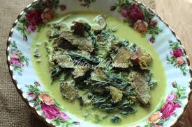Dapatkan resepi penuh daging salai masak lemak di: Daging Salai Masak Lemak Cili Api Dengan Pucuk Ubi Azie Kitchen