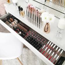 Ver Esta Foto Do Instagram De Vanitycollections 268 Curtidas Beauty Room Vanity Room Makeup Station