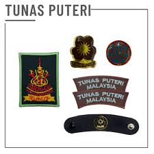 Pemakaian lencana pandu puteri kadet / pandu puteri siswi ditukar dengan lencana pelantikan pemimpin. Py Collection Shop