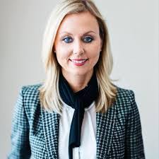 Jennifer Dillingham's Instagram, Twitter & Facebook