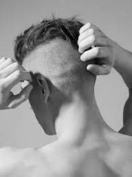 Epingle Par Alejandro Lts Sur Hair Styles Coupes De Cheveux Des Militaires Coiffures Mohawk Coiffure Homme Rase