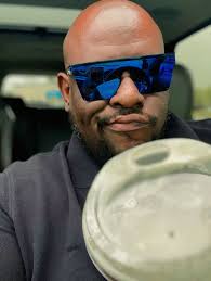 I have been drinking at home coffee for like three days & I'm withdrawing  😭😭